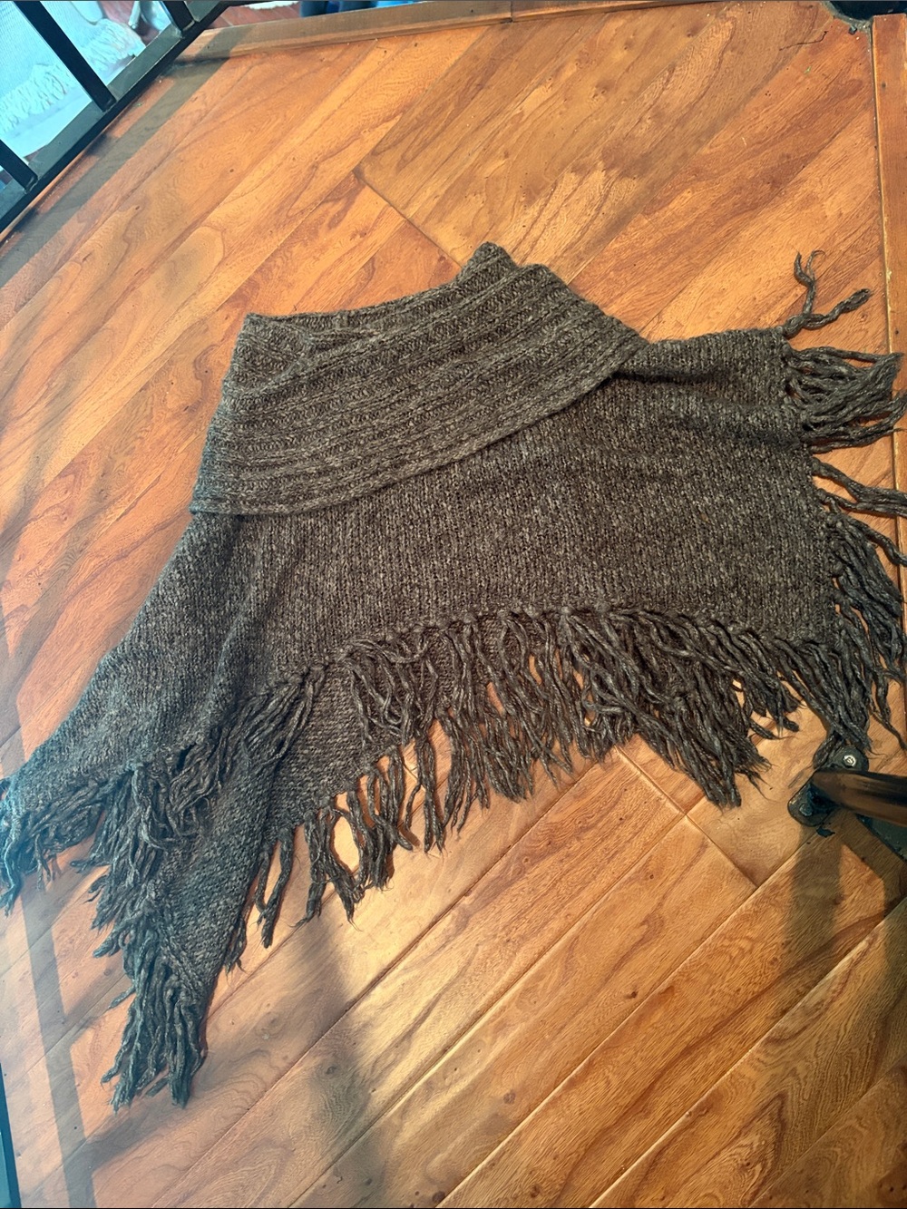 Bandolinoblu Chunky Fringe Knit Poncho Size Medium